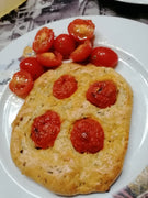 Focaccia aux tomates cerises parfumée à l'origan